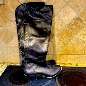 Over the knee leather boots